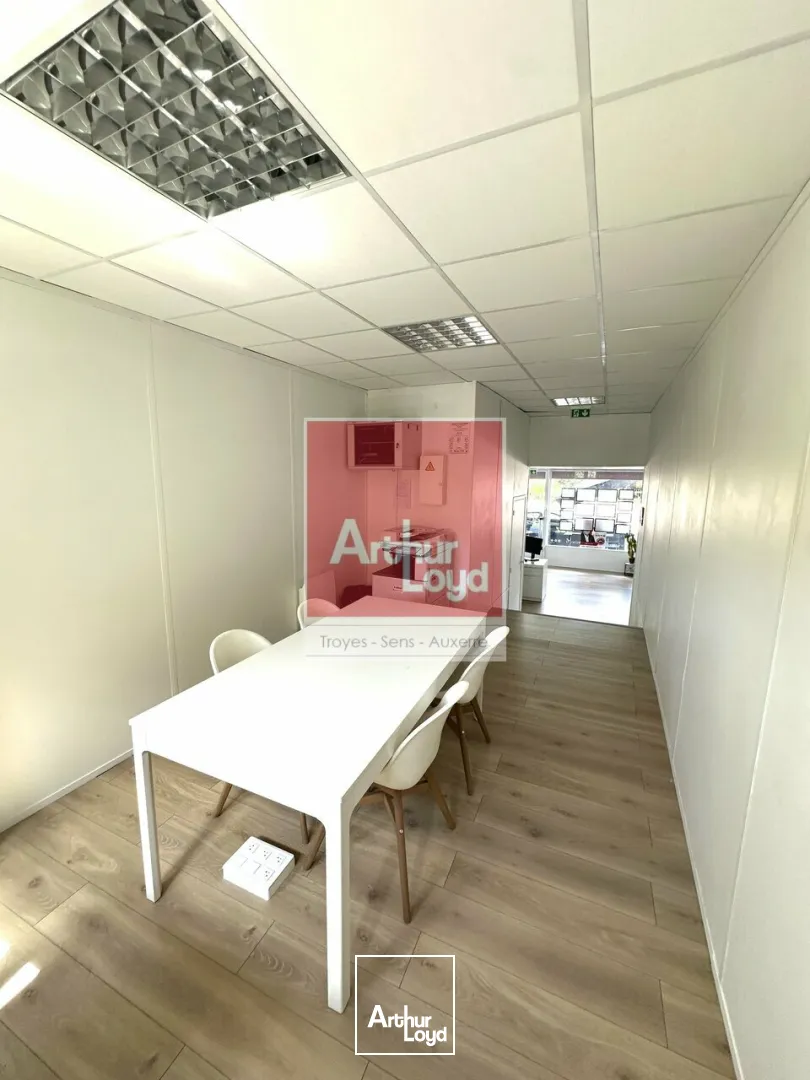 A louer Local commercial 74m² avec vitrine à Troyes