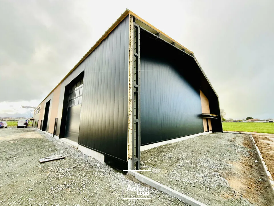 A LOUER - LE HAVRE PLATEAU NORD - LOCAL D'ACTIVITÉ NEUF BRUT DE BÉTON D'ENVIRON 235 m2