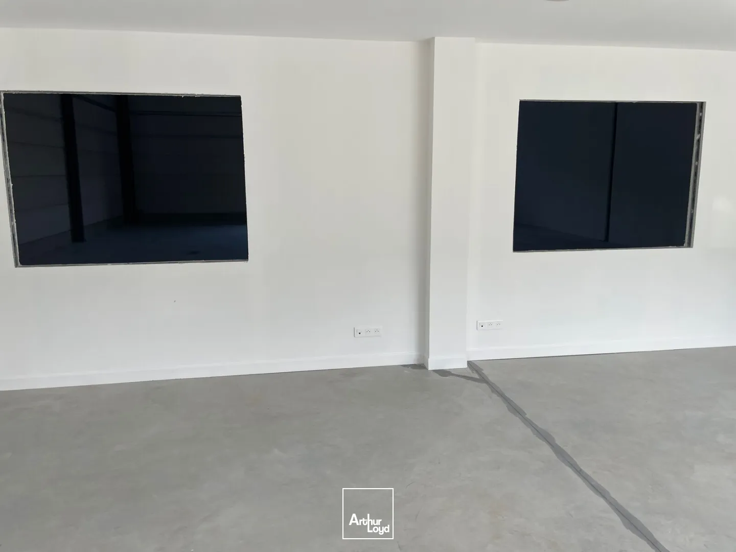 A LOUER LOCAL D'ACTIVITÉ 230 M2 À VENETTE - BOIS DE PLAISANCE - PÉRIPHÉRIE COMPIEGNE