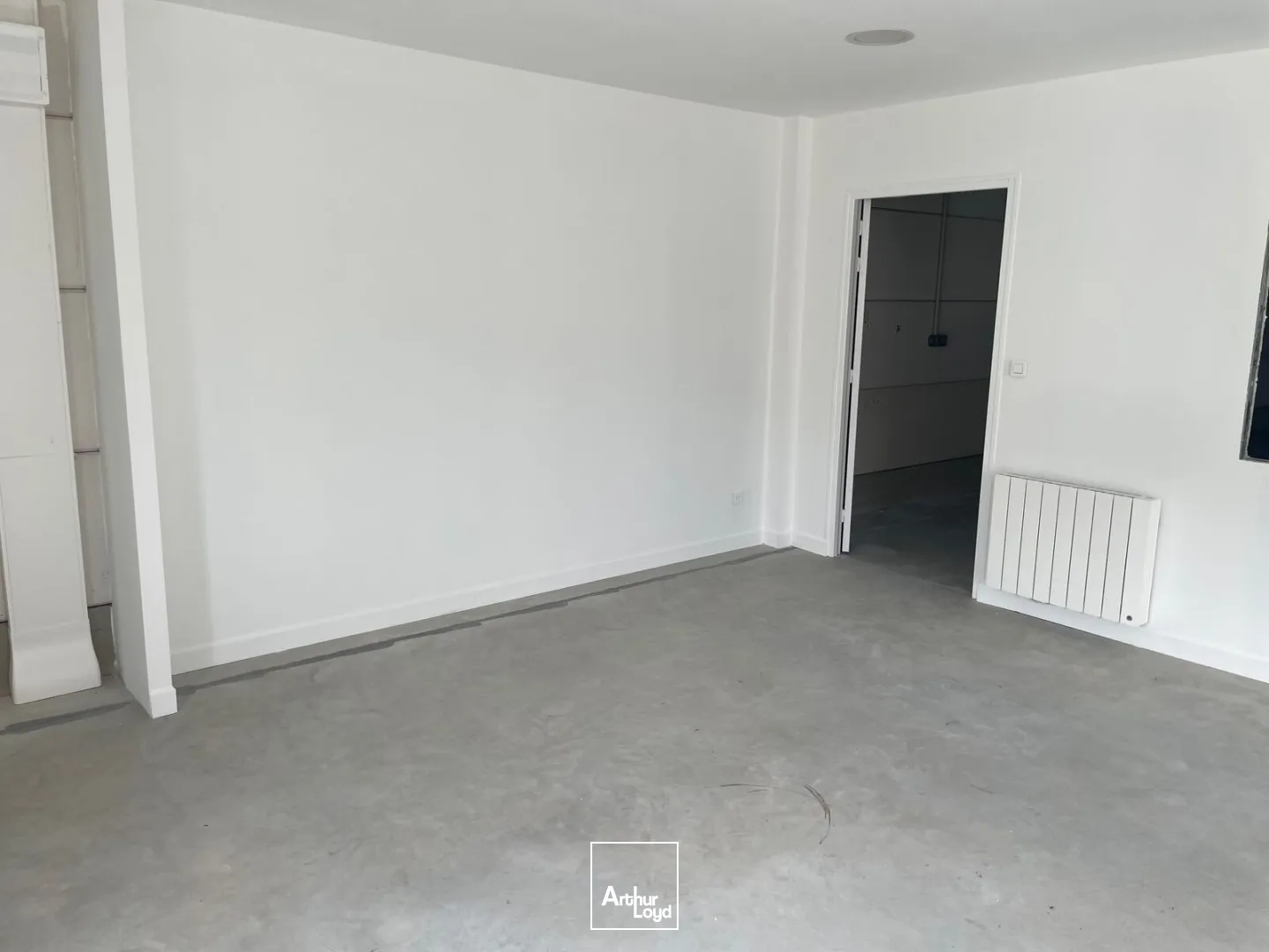 A LOUER LOCAL D'ACTIVITÉ 230 M2 À VENETTE - BOIS DE PLAISANCE - PÉRIPHÉRIE COMPIEGNE