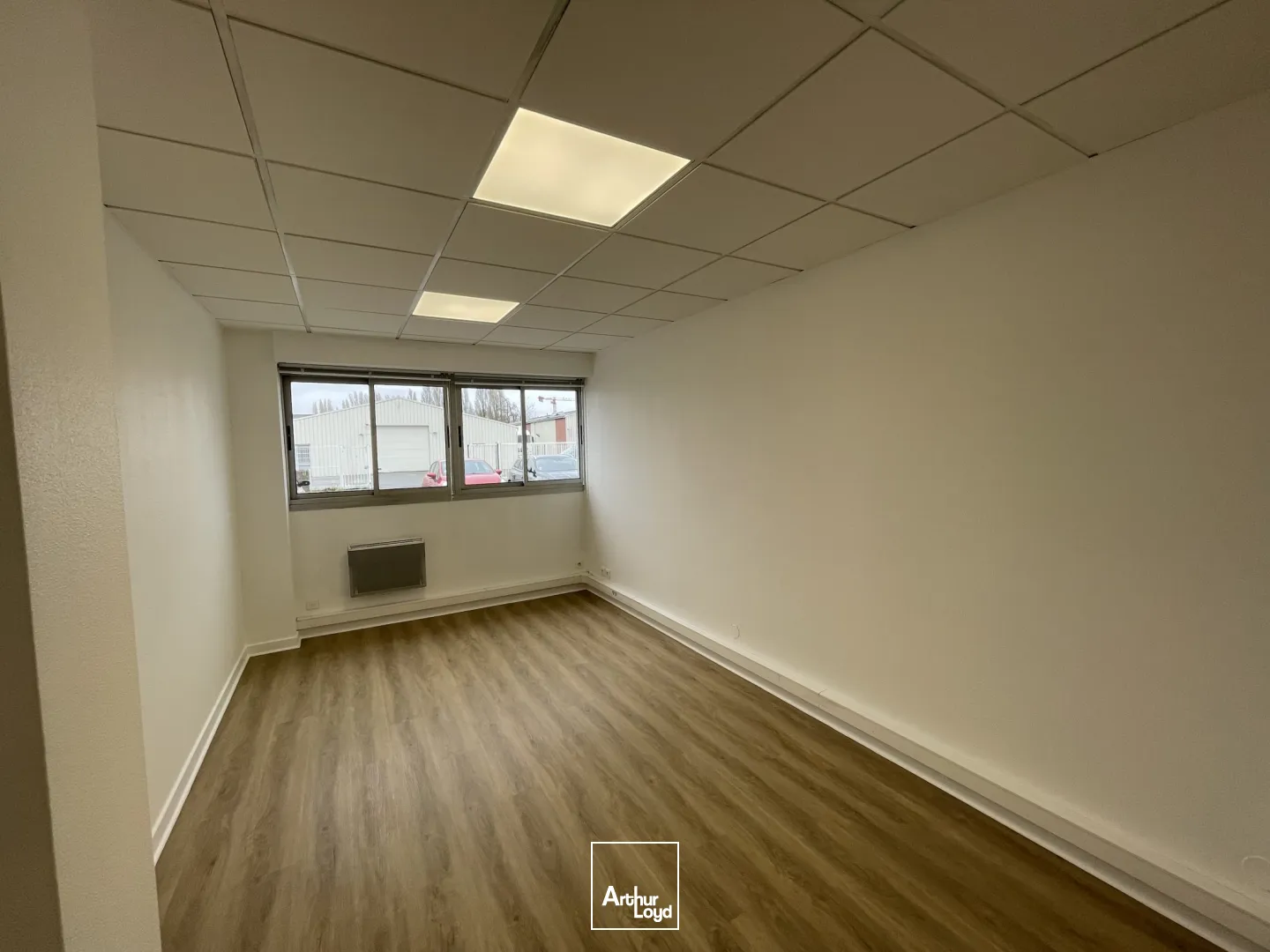 BUREAUX À LOUER-78 M²-LA CHAPELLE SUR ERDRE
