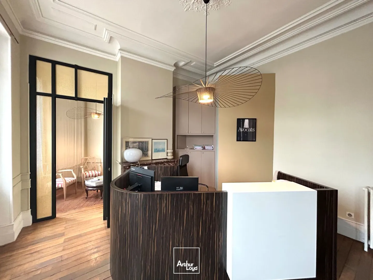 Bureaux à louer face au parc bordelais - ensemble fonctionnel de 434 m² avec sous-sol.