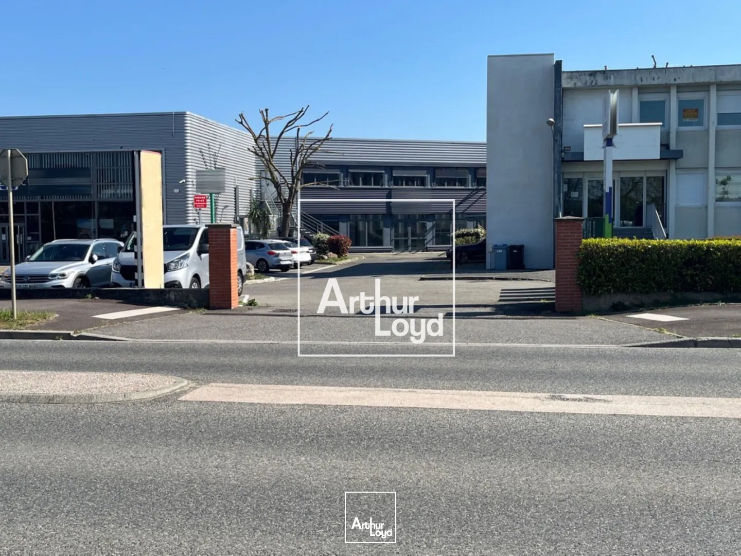 LOCAL COMMERCIAL / BUREAUX A LOUER LABEGE