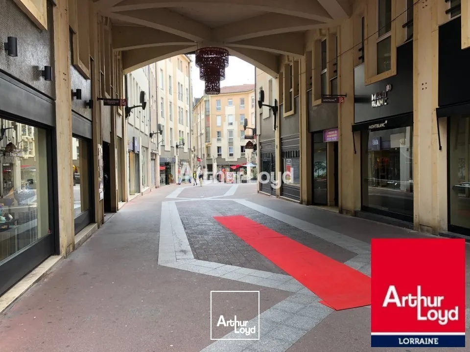 LOCAL COMMERCIAL à LOUER de 115 m²