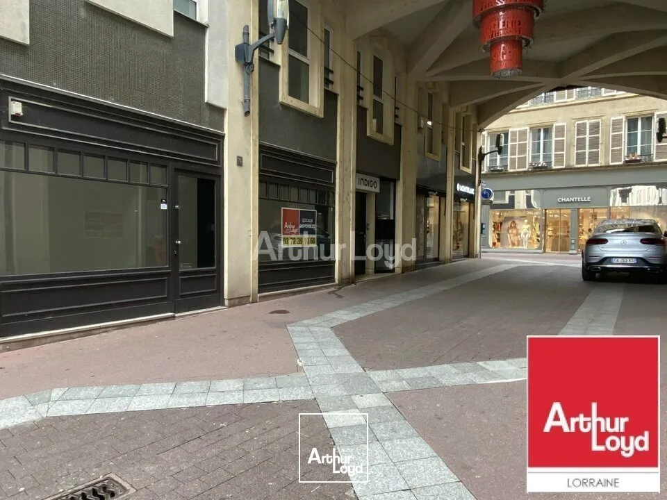 LOCAL COMMERCIAL à LOUER de 51 m²