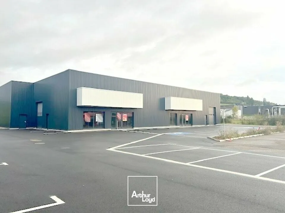 LOCAL COMMERCIAL à LOUER de 1240 m²