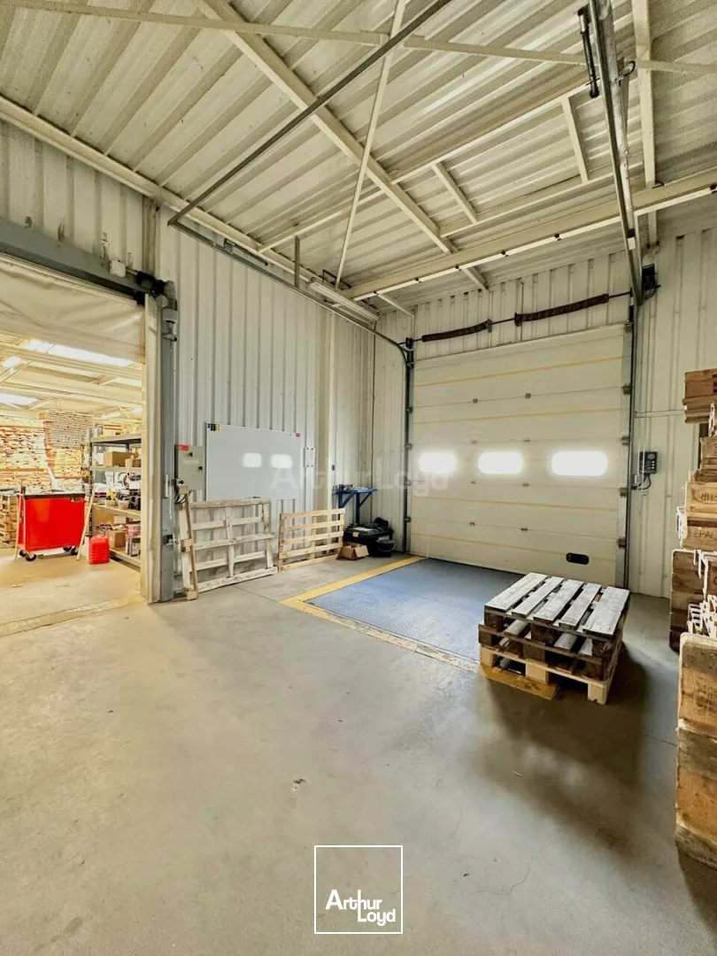LOCAL D'ACTIVITE - ENTREPOT à LOUER de 1428 m²