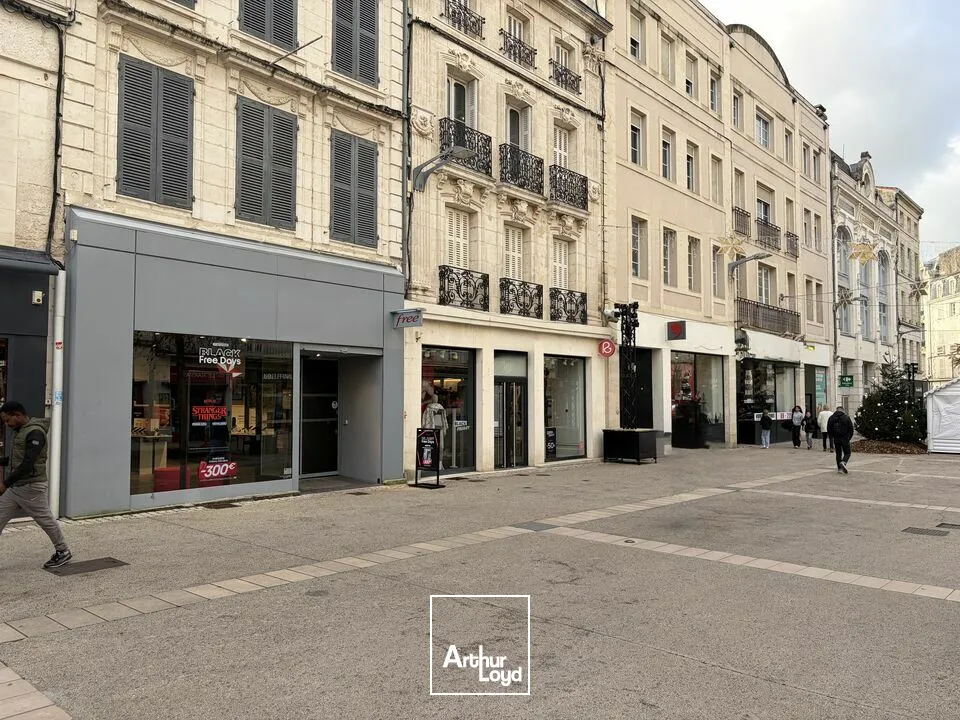 LOCAL COMMERCIAL  EMPLACEMENT N°1  CENTRE-VILLE