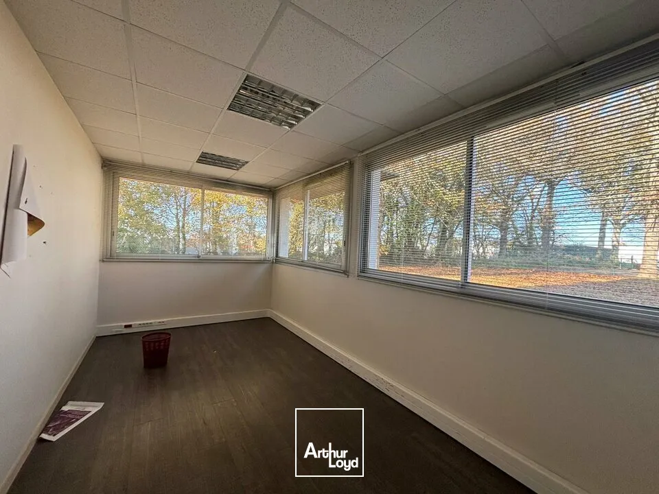 À LOUER  Plateau de bureaux 218 m²  Zone Graham Bell (La Roche-sur-Yon)