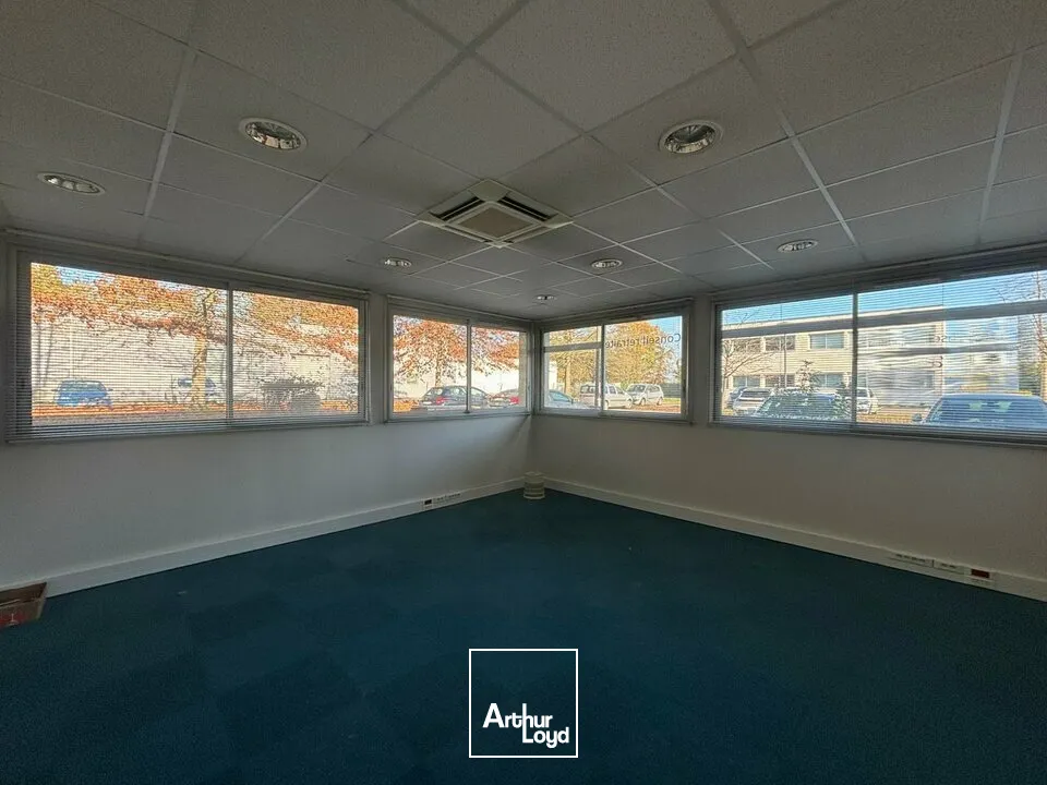 À LOUER  Plateau de bureaux 218 m²  Zone Graham Bell (La Roche-sur-Yon)