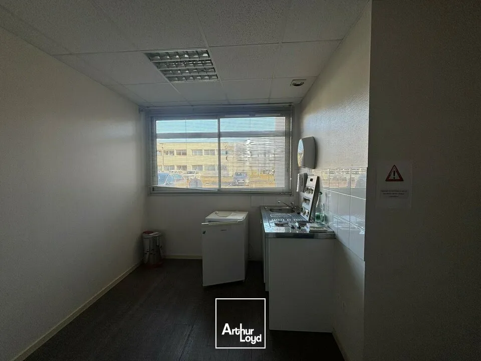 À LOUER  Plateau de bureaux 218 m²  Zone Graham Bell (La Roche-sur-Yon)
