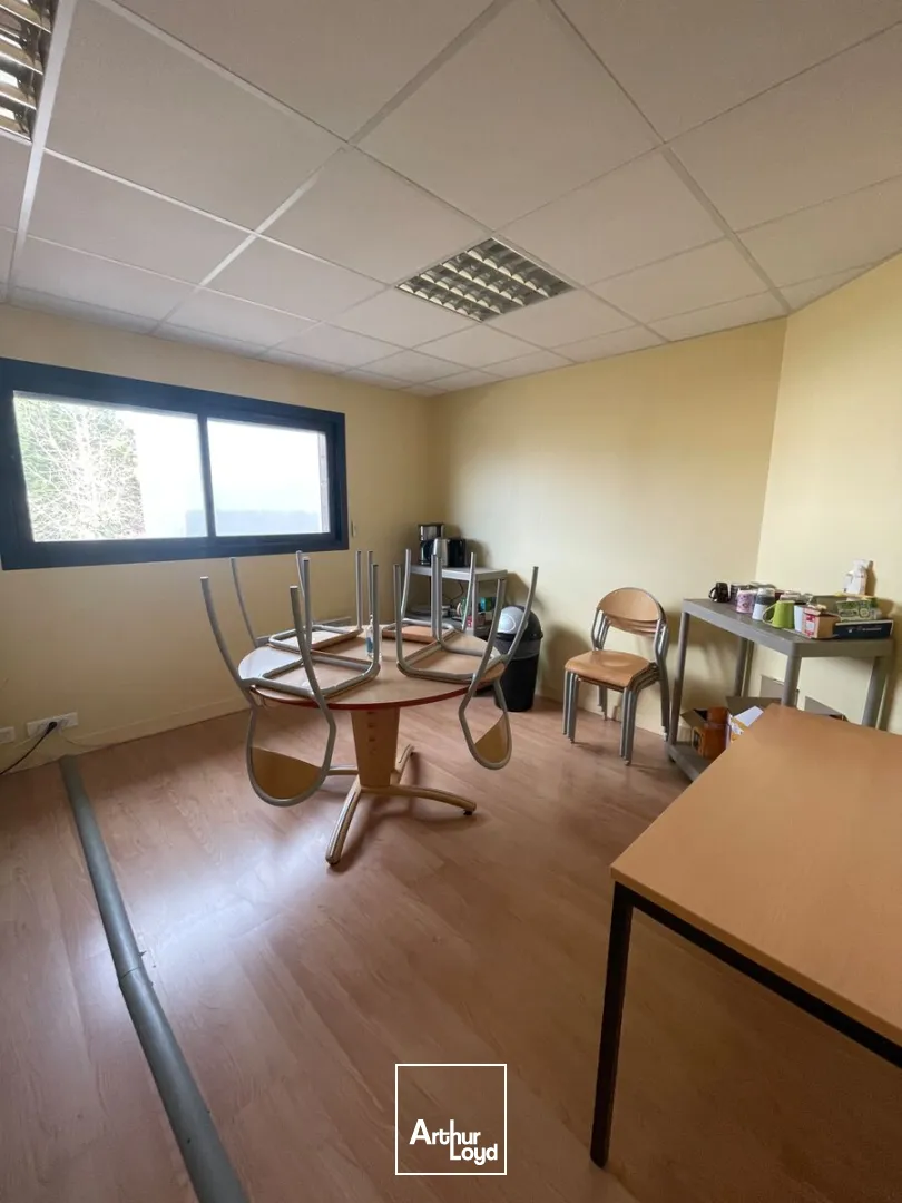A LOUER - BUREAUX 179 M² - PLESCOP