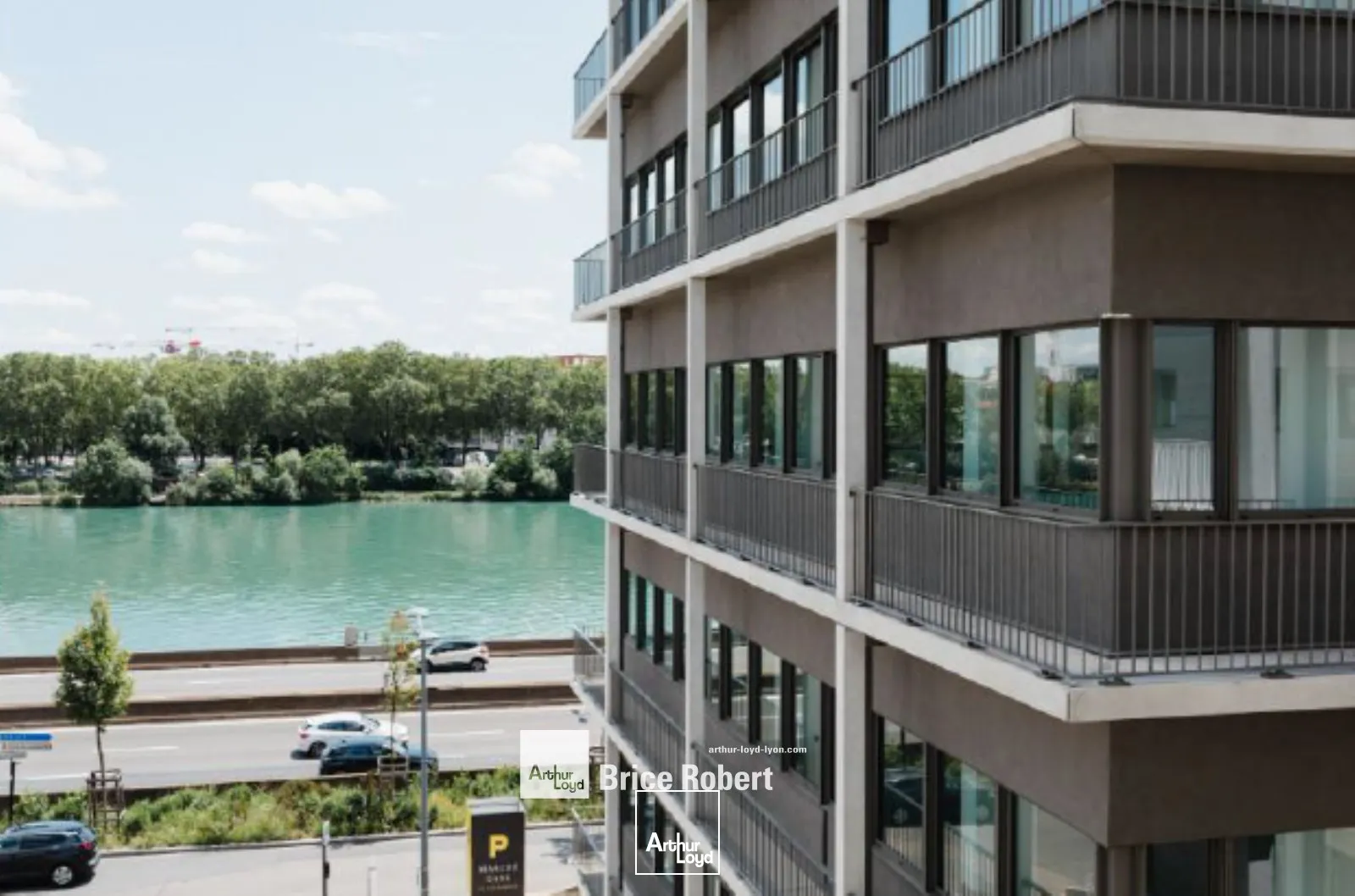 A vendre - PYLOTE - Bureaux neufs à Confluence - Lyon 2ème