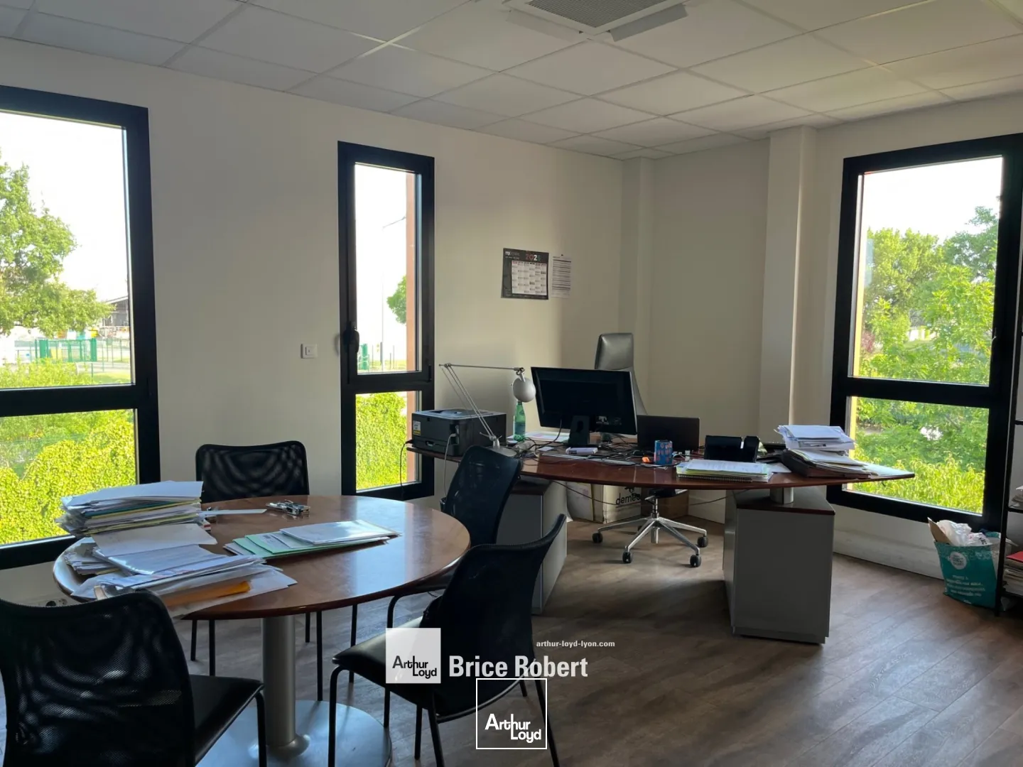 A vendre - Local d'activités - Situé dans un parc récent - Meyzieu