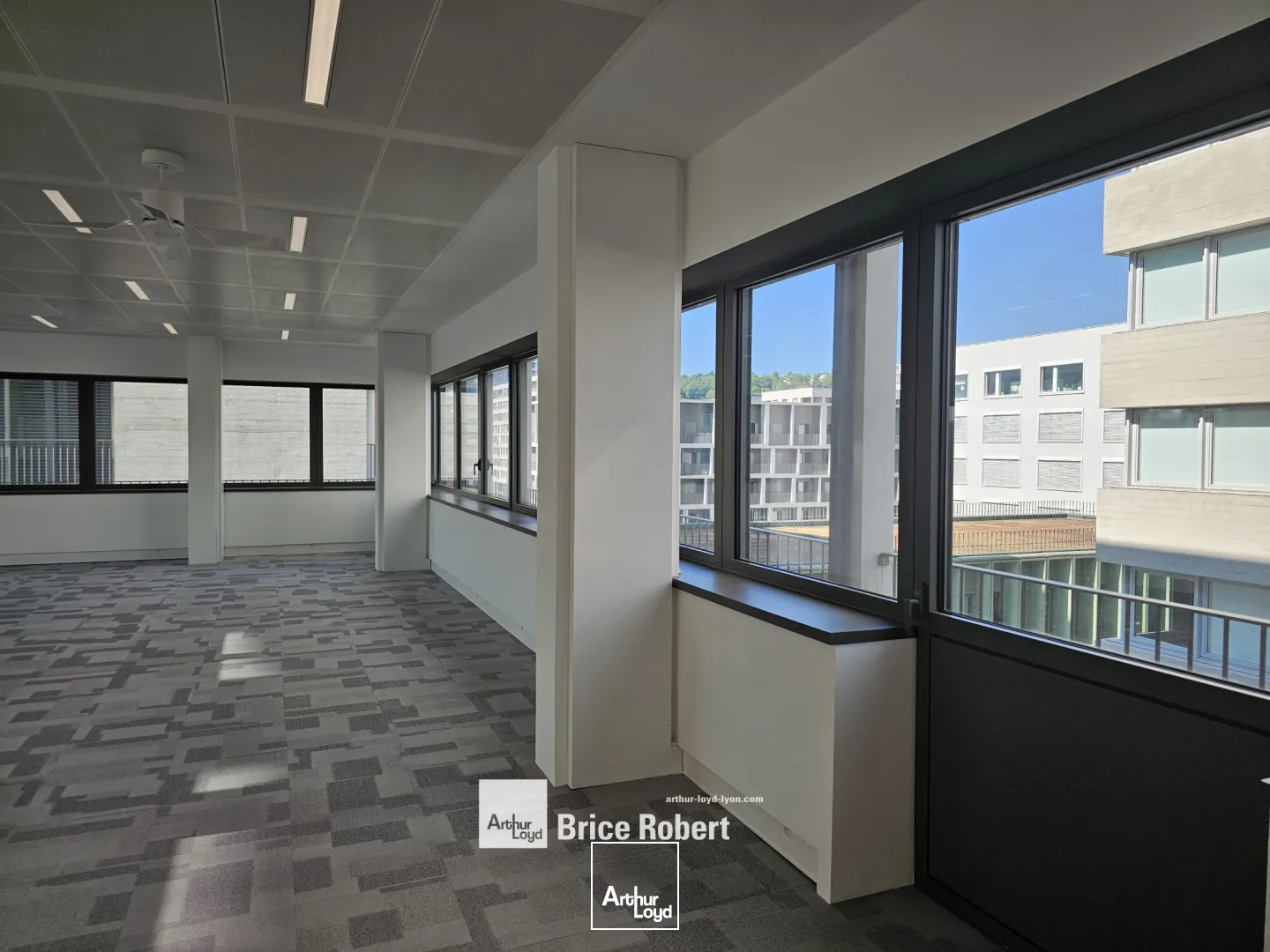 A louer - PYLOTE - Bureaux neufs à Confluence - Lyon 2ème