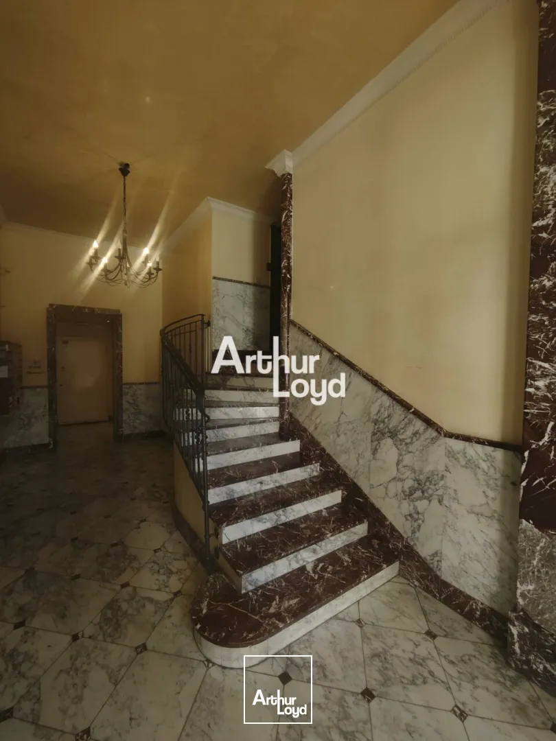 A VENDRE PLACE MASSENA NICE BUREAU DE 115M²