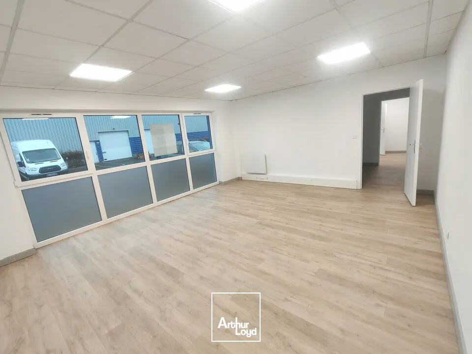 A Louer - Un ensemble 2 locaux d'activités mitoyens non séparés de 540m2 avec bureaux à Cormontreuil