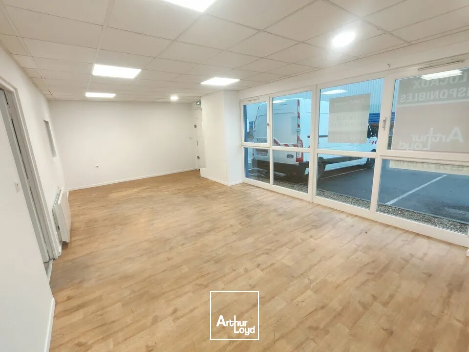 A Louer - Un ensemble 2 locaux d'activités mitoyens non séparés de 540m2 avec bureaux à Cormontreuil