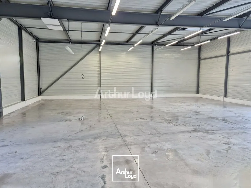 LOCAL COMMERCIAL DE 291,70M2 DISPONIBLE À LA LOCATION - REIMS NORD 
