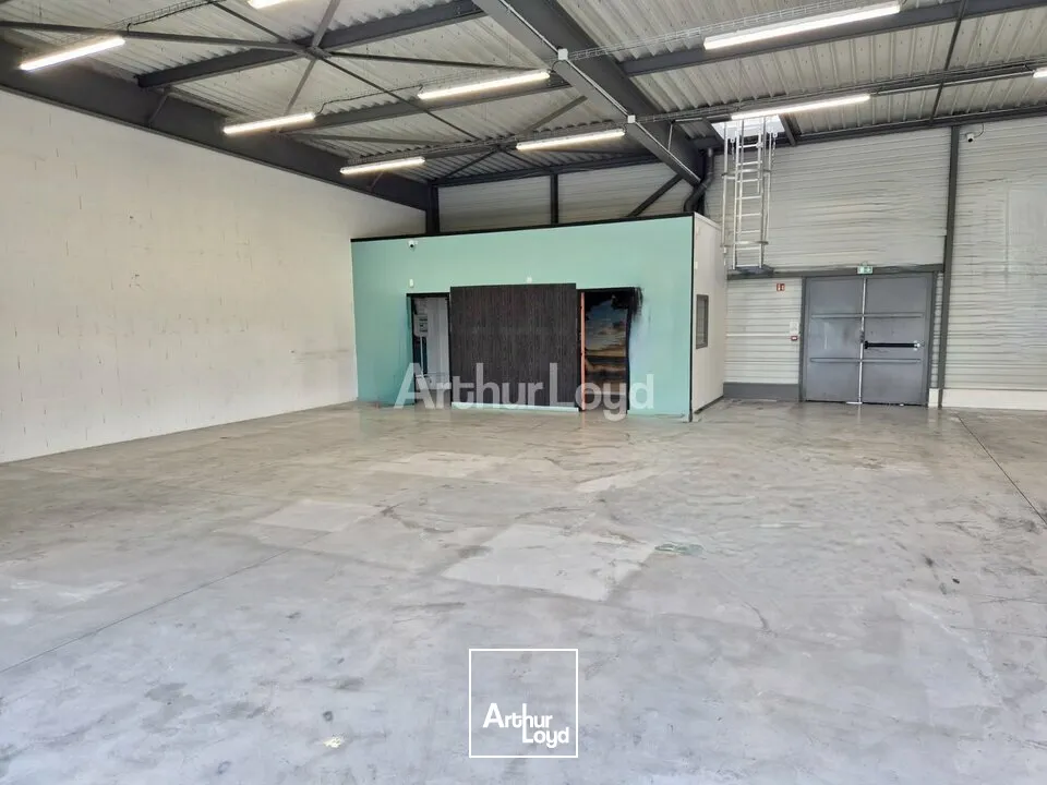 LOCAL COMMERCIAL DE 291,70M2 DISPONIBLE À LA LOCATION - REIMS NORD 