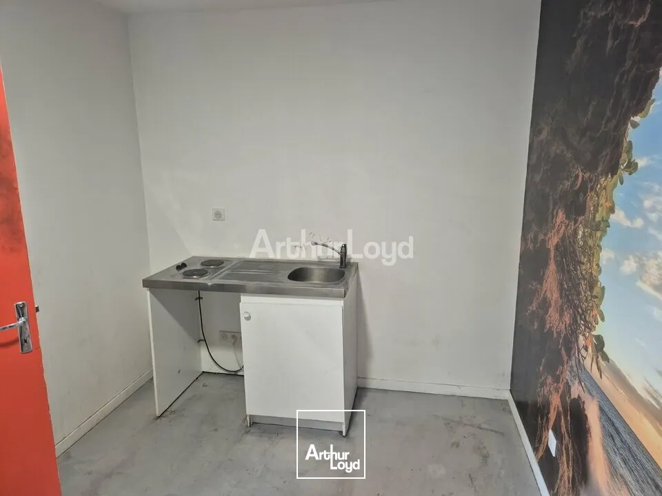 LOCAL COMMERCIAL DE 291,70M2 DISPONIBLE À LA LOCATION - REIMS NORD 