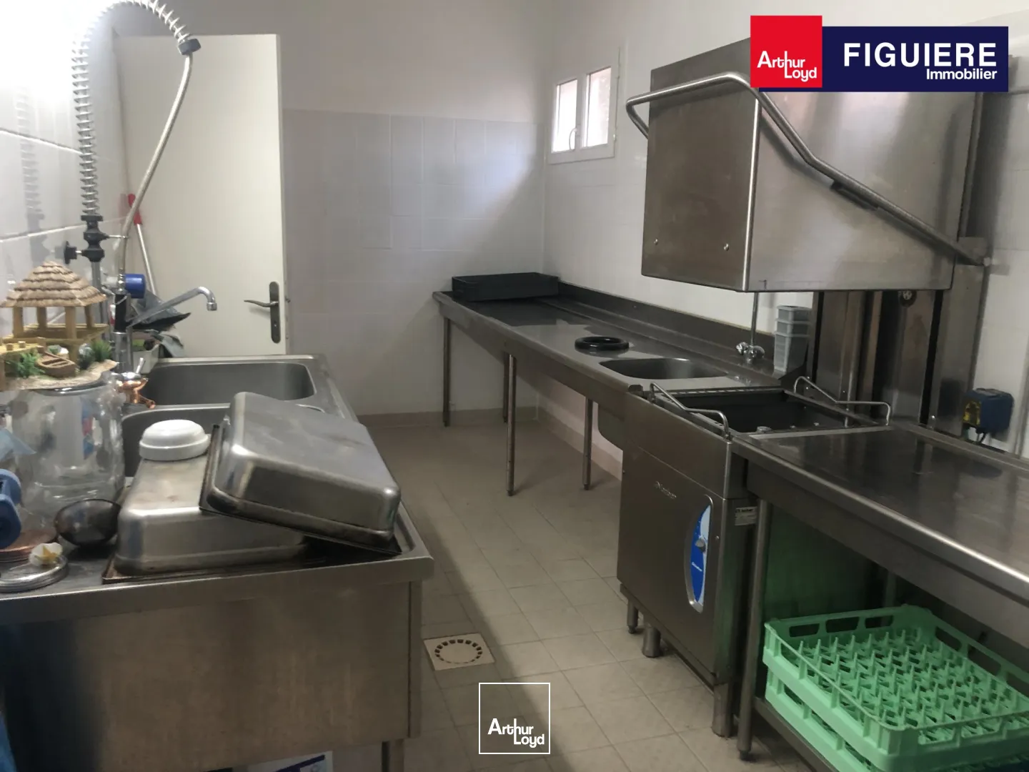 BATIMENT A VENDRE ZONE DU TUBE