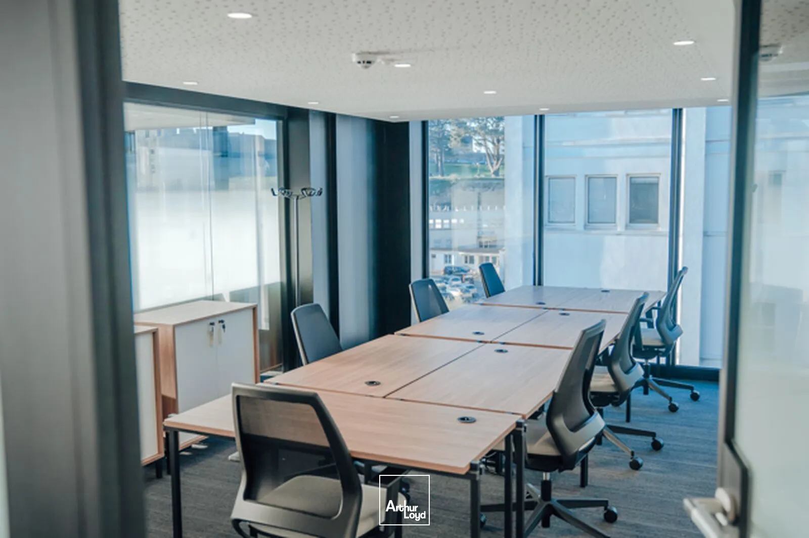 BUREAUX PARTAGES OU PRIVATIFS AVEC VUE SUR LA MARINA ET LA RADE DE BREST