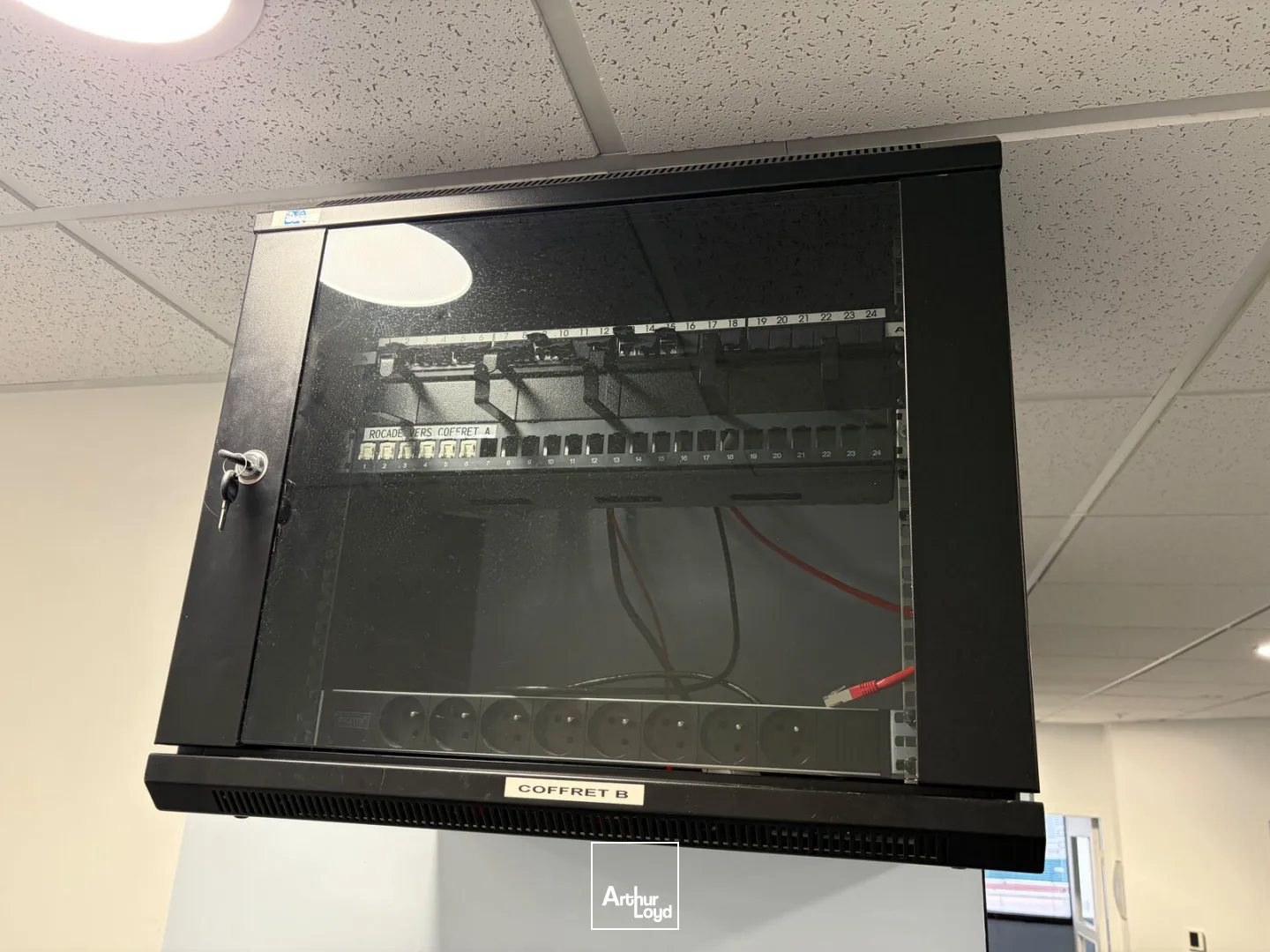 BUREAUX A LOUER MEYLAN - 180 m² 