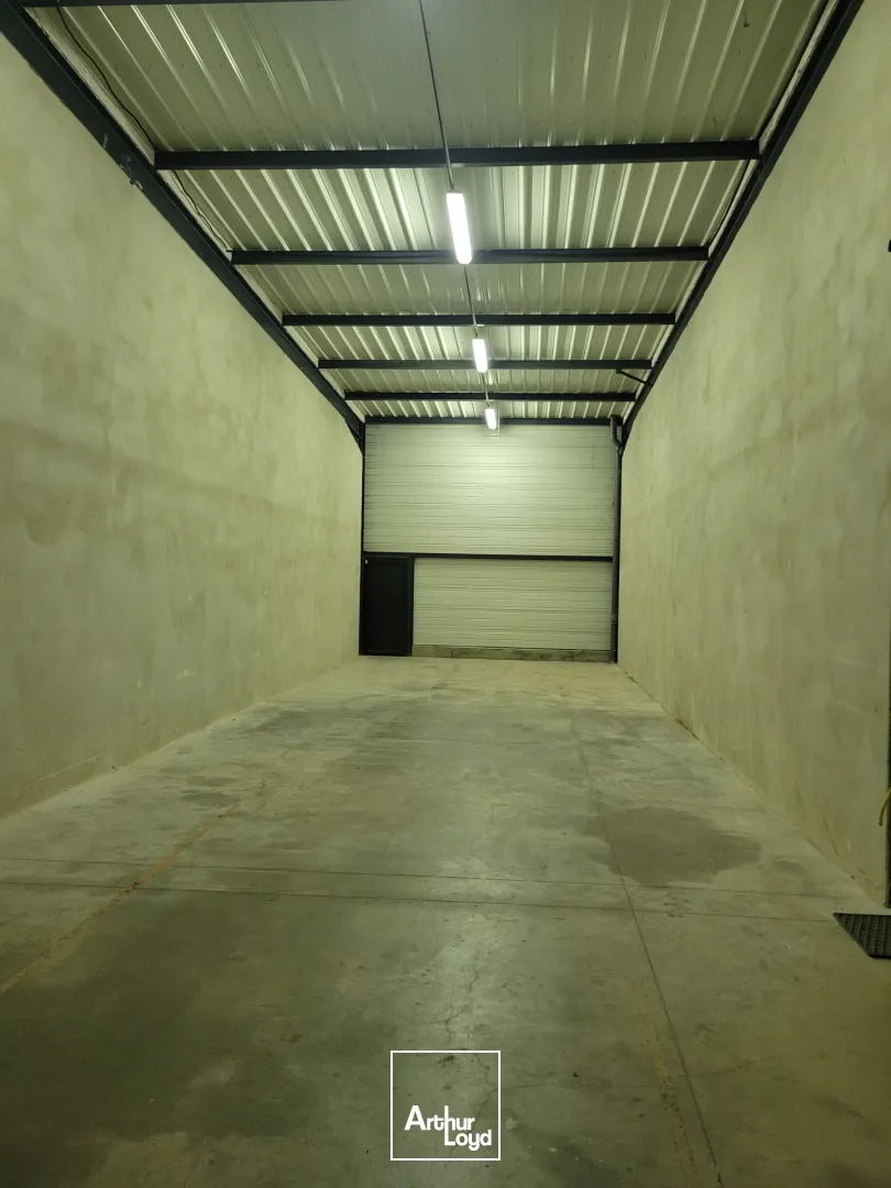 Local d'activité en plein centre de Technoland Etupes