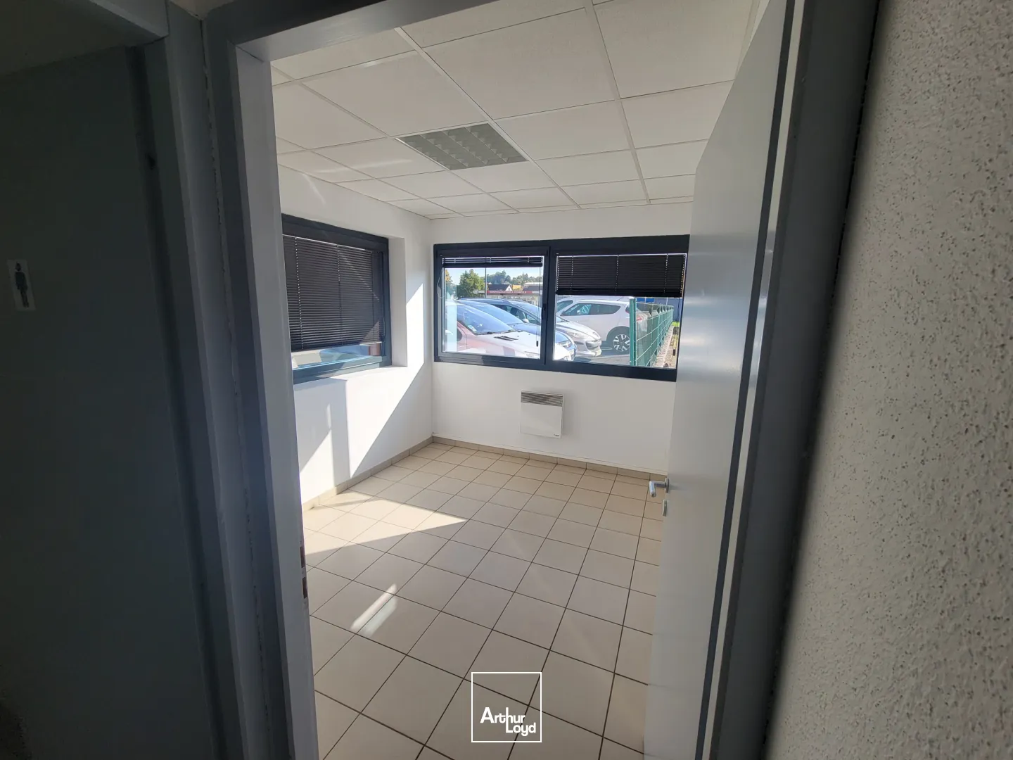Local d'activité en plein centre de Technoland Etupes