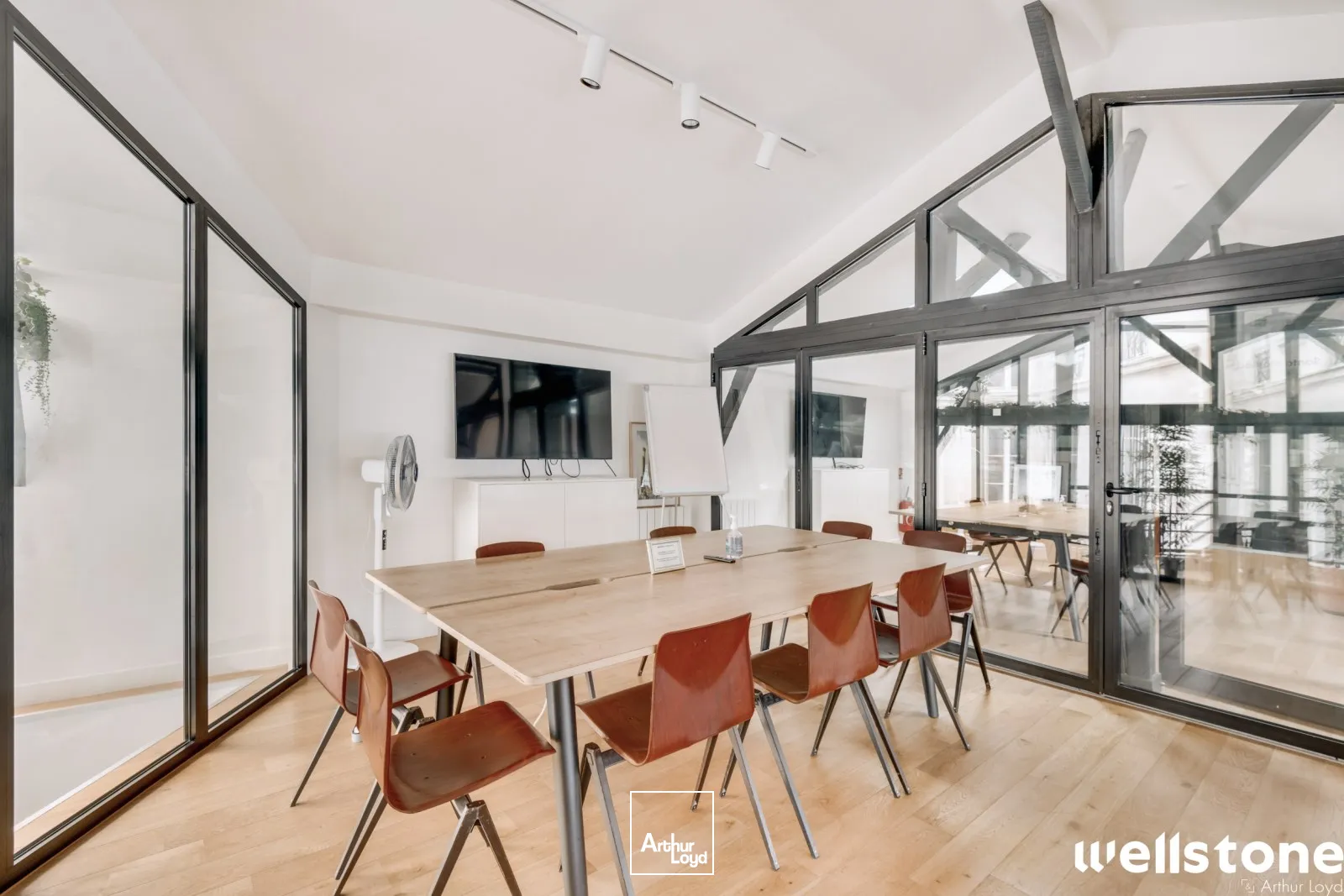 Bureaux à louer à PARIS 75011