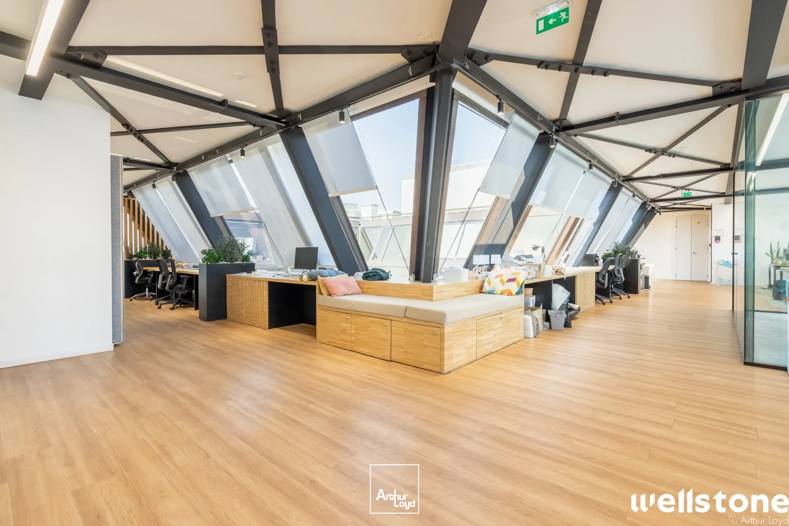 Bureaux à louer à PARIS 75018