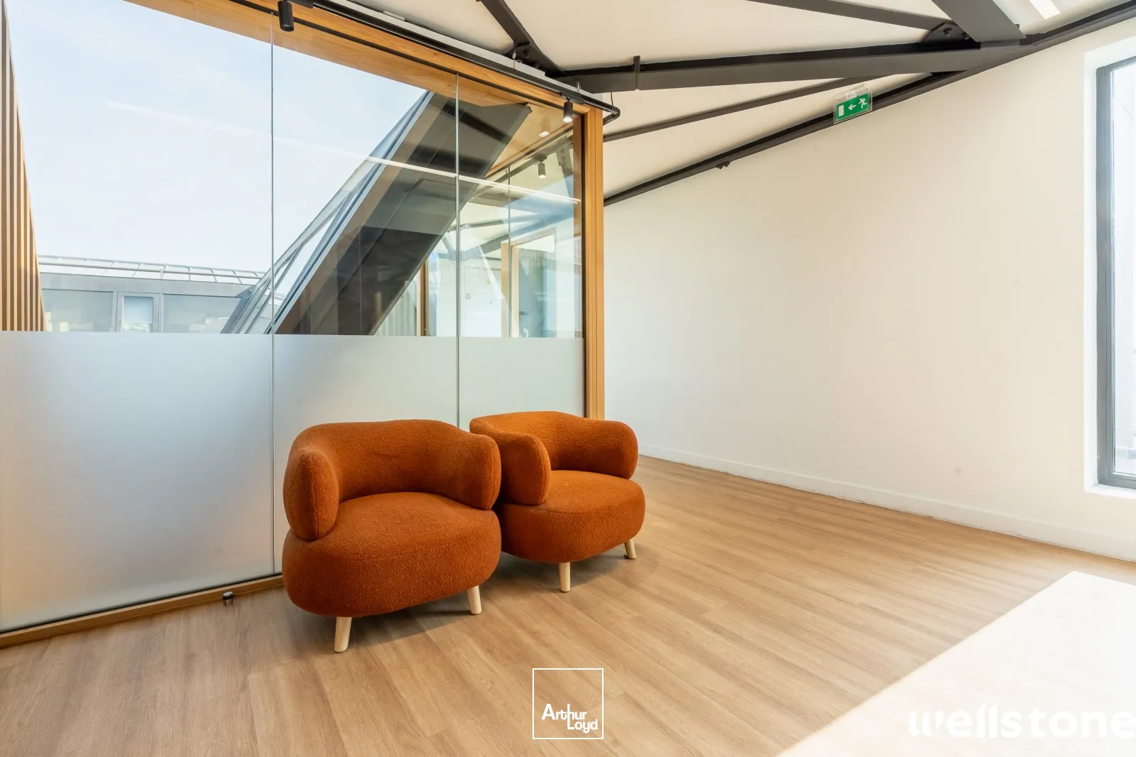 Bureaux à louer à PARIS 75018