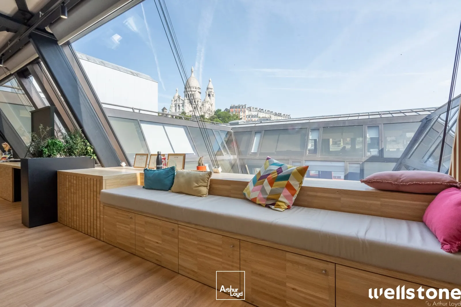 Bureaux à louer à PARIS 75018