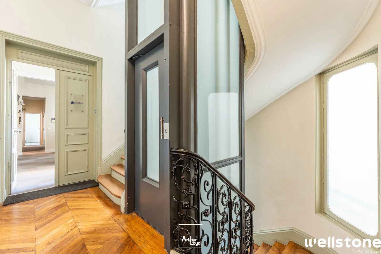 Bureaux à louer à PARIS 75009