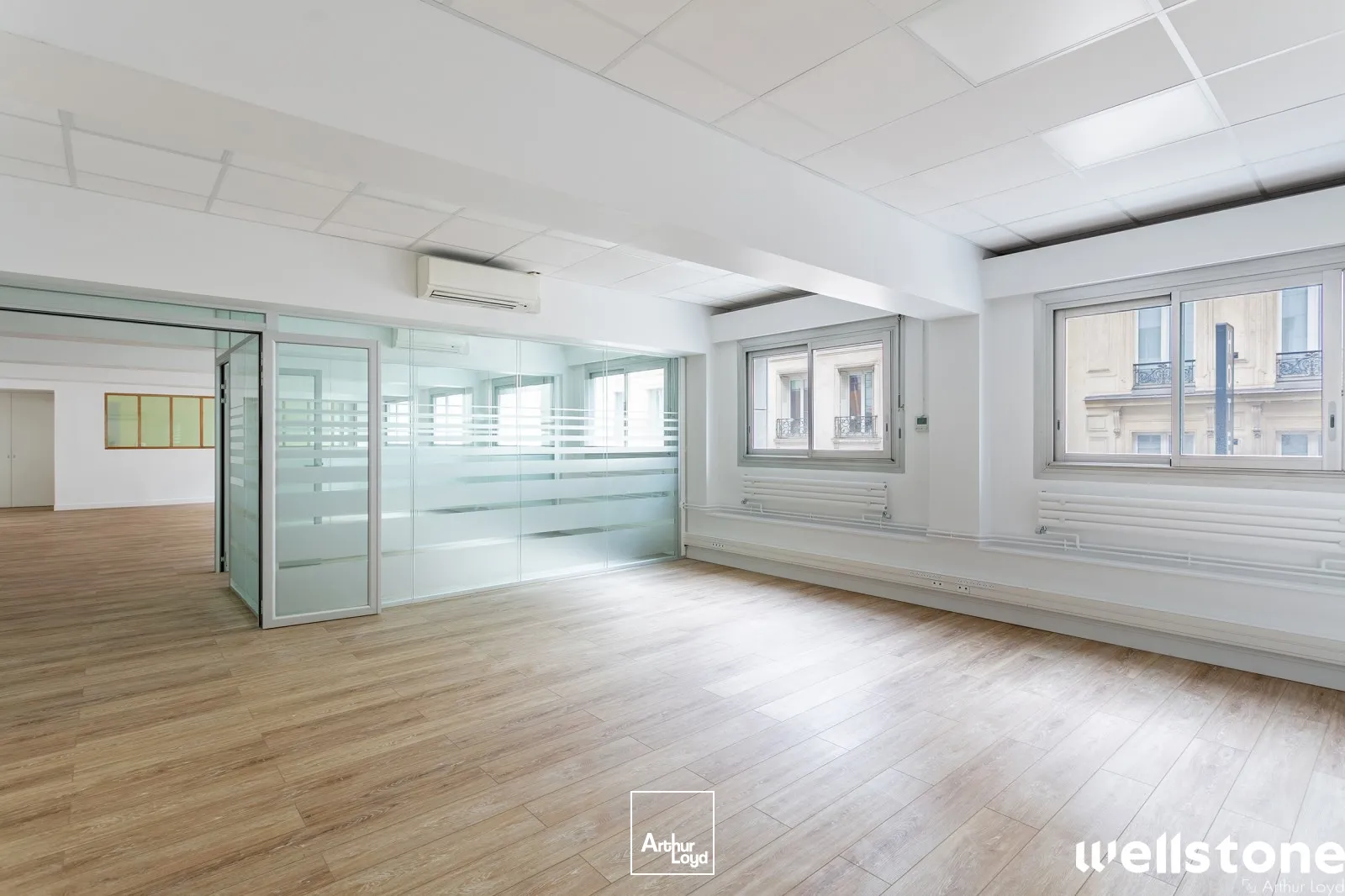 Bureaux à louer à PARIS 75008