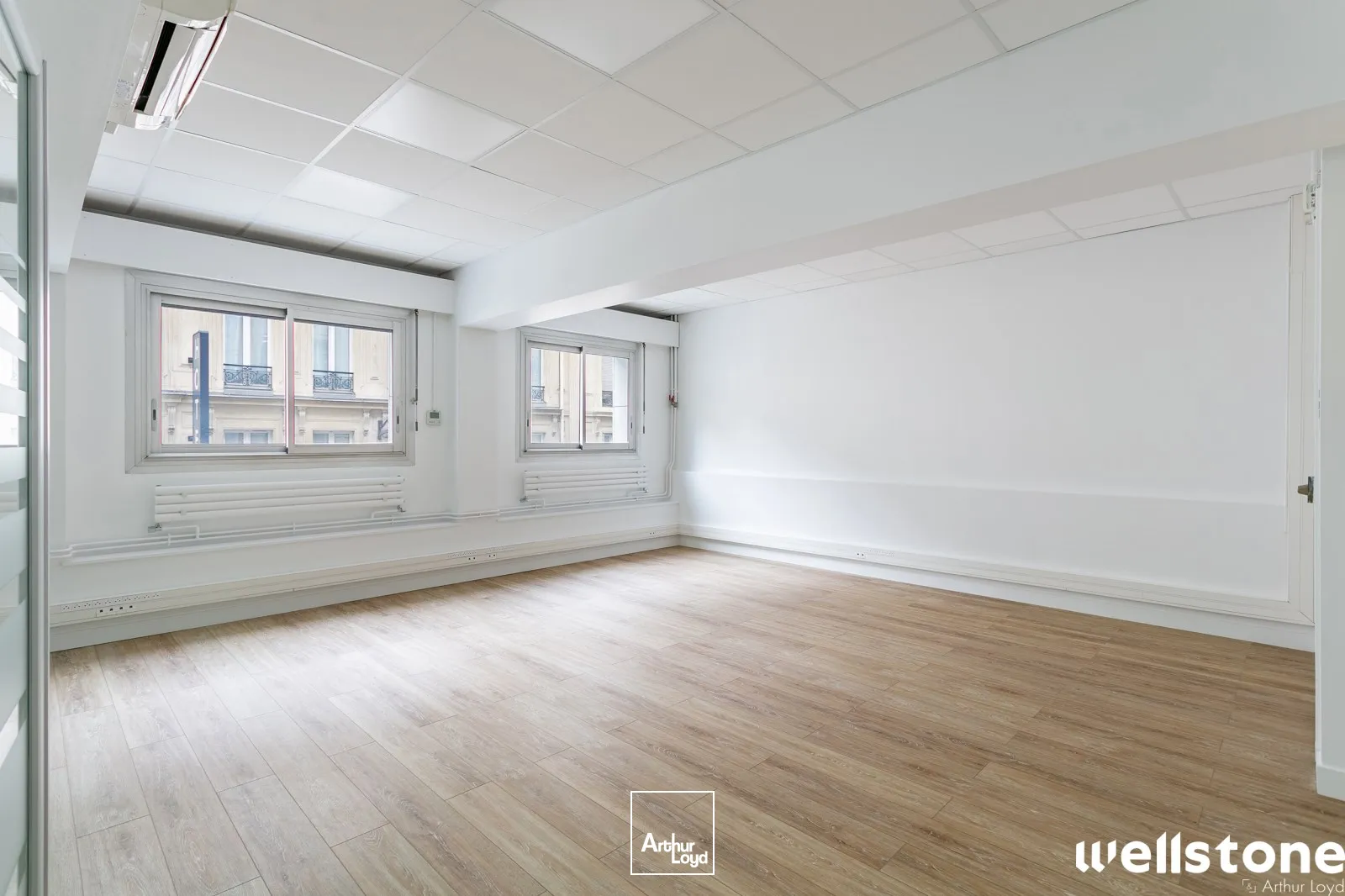 Bureaux à louer à PARIS 75008