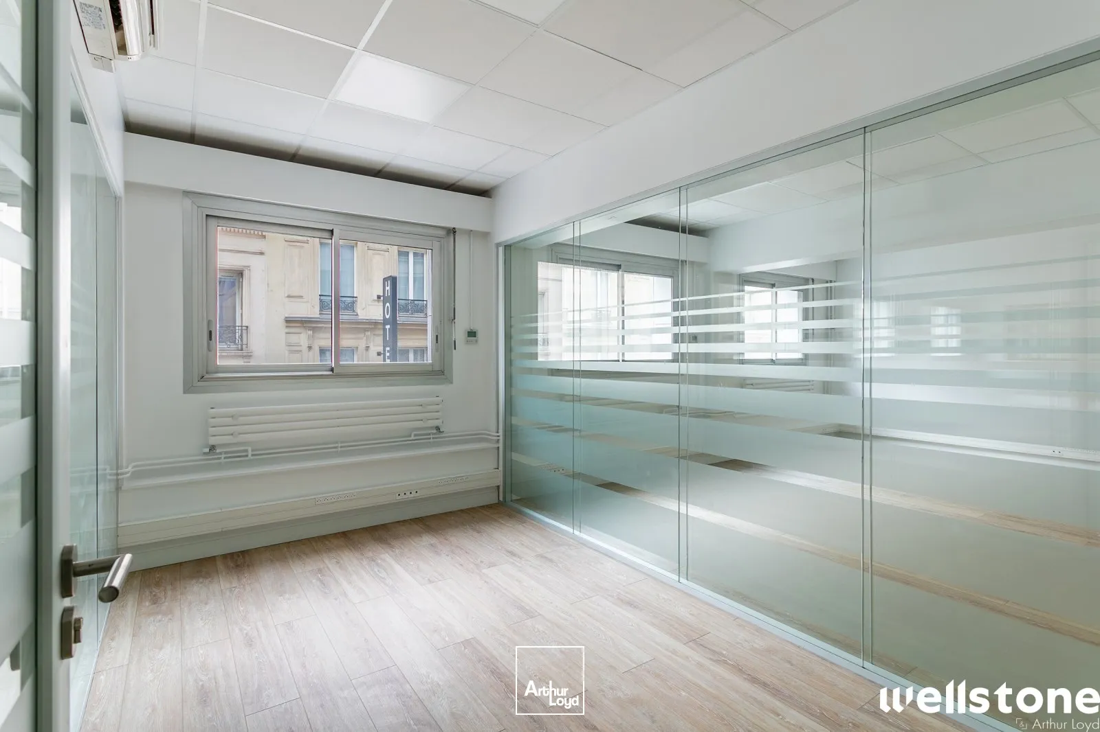 Bureaux à louer à PARIS 75008