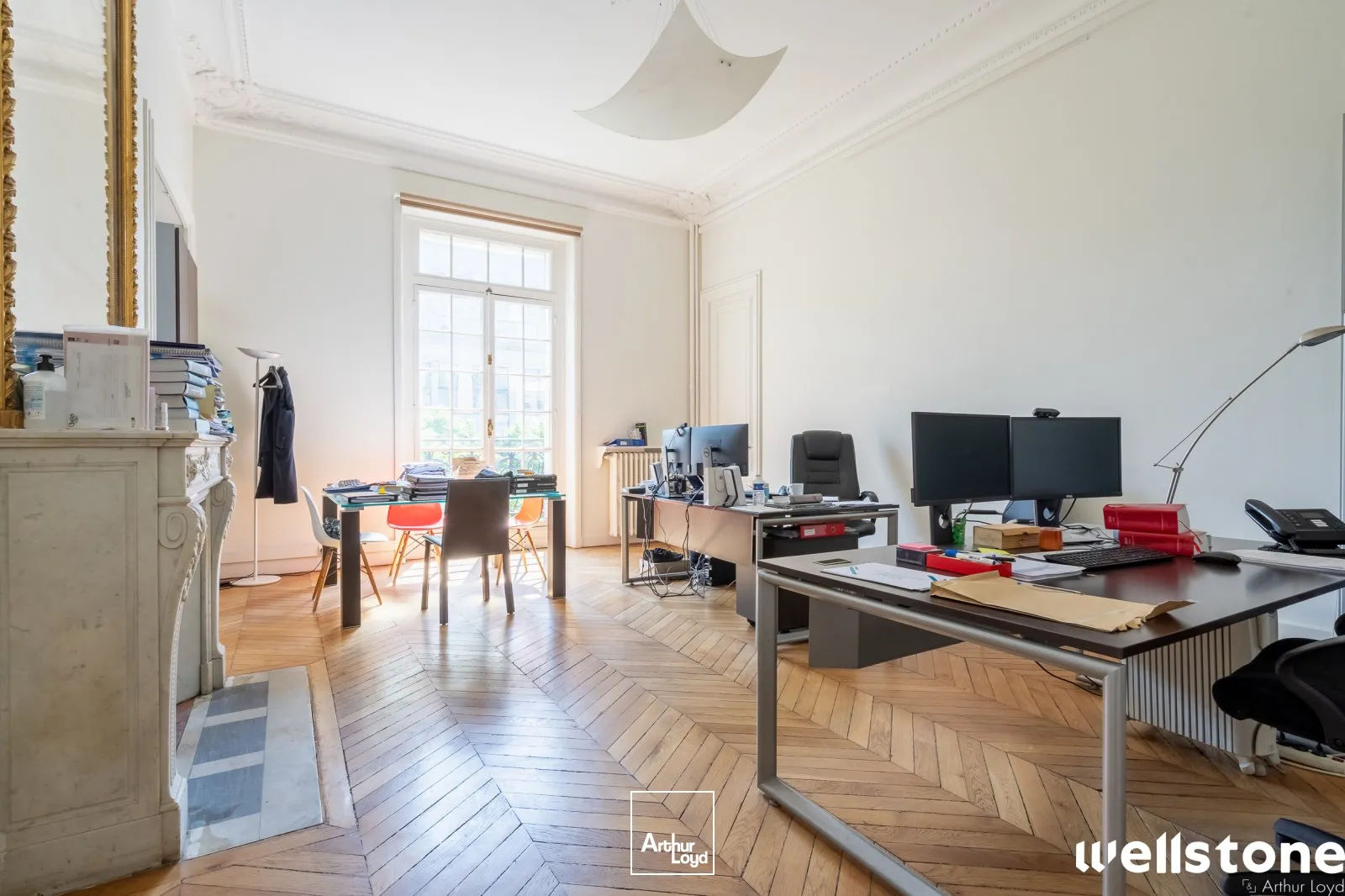 Bureaux à louer à PARIS 75008