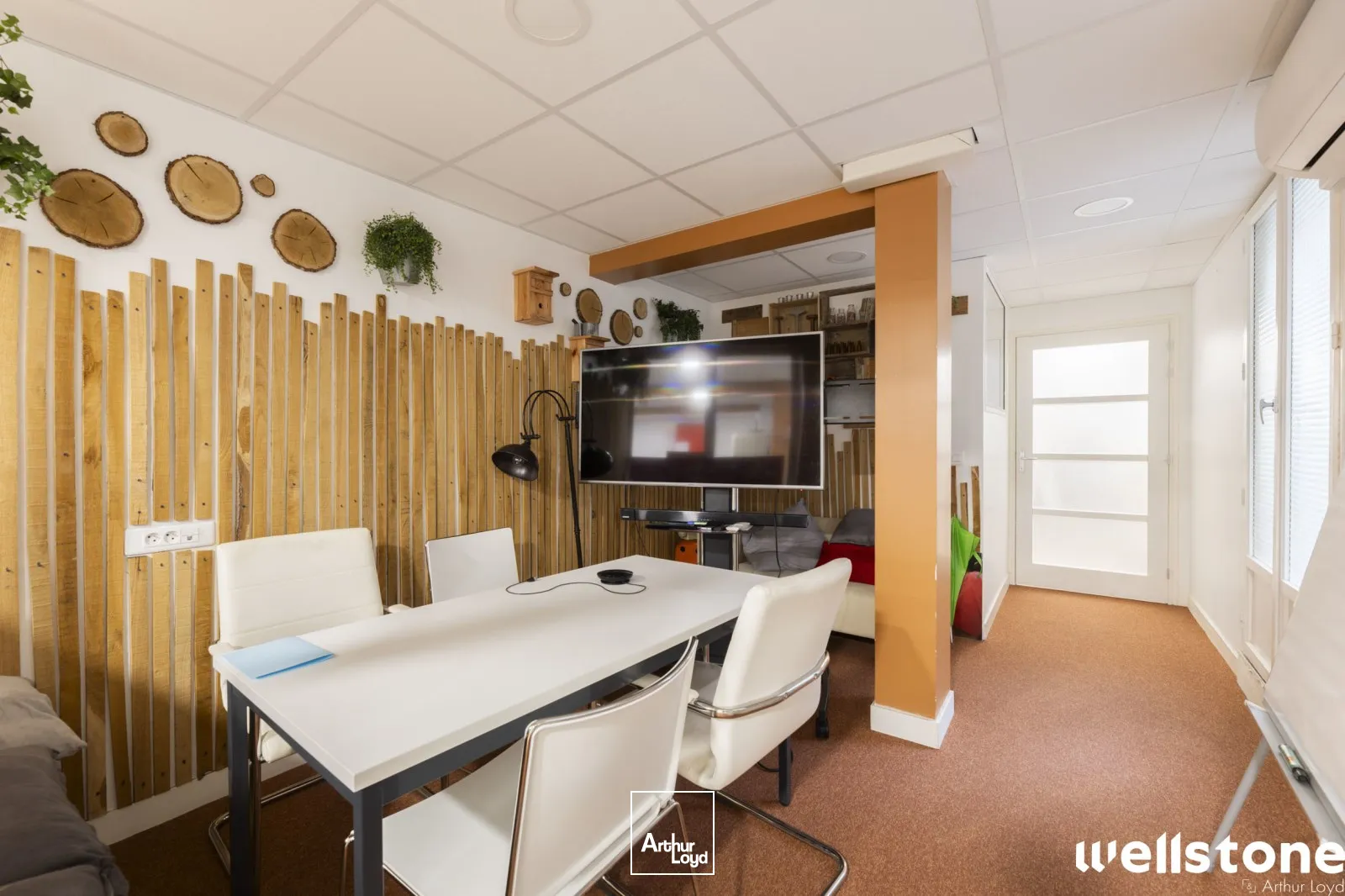 Bureaux à louer à PARIS 75008