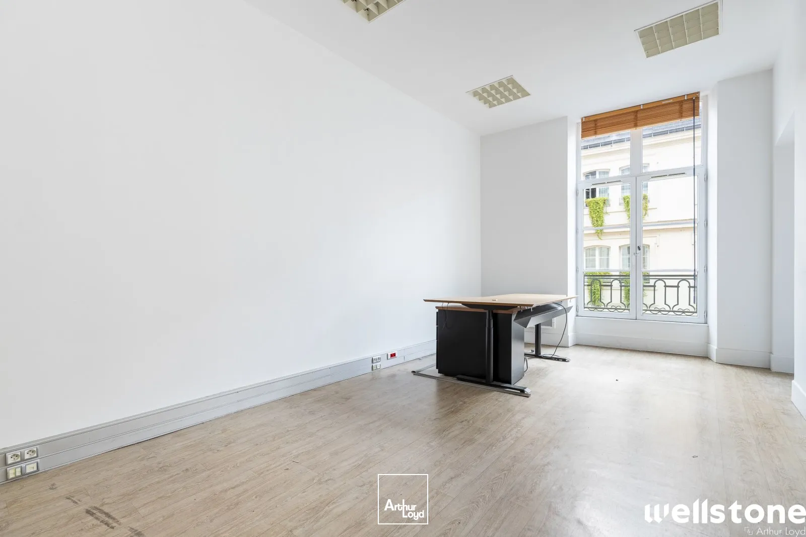 Bureaux à louer à PARIS 75006