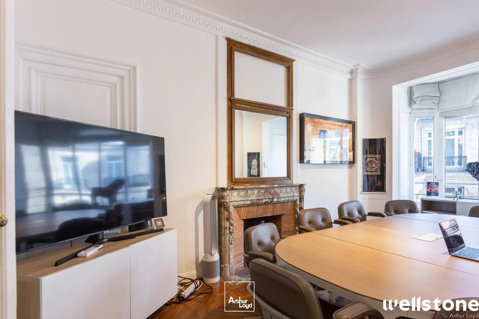 Bureaux à louer à PARIS 75008