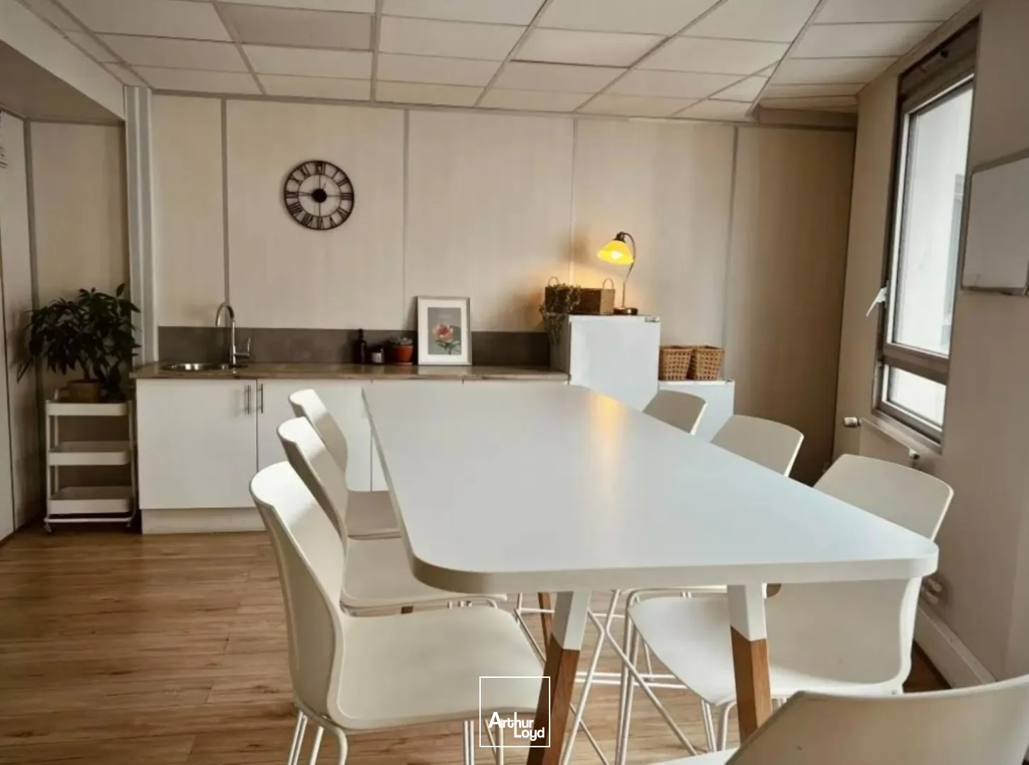 Bureaux a sous-louer à PARIS 75013