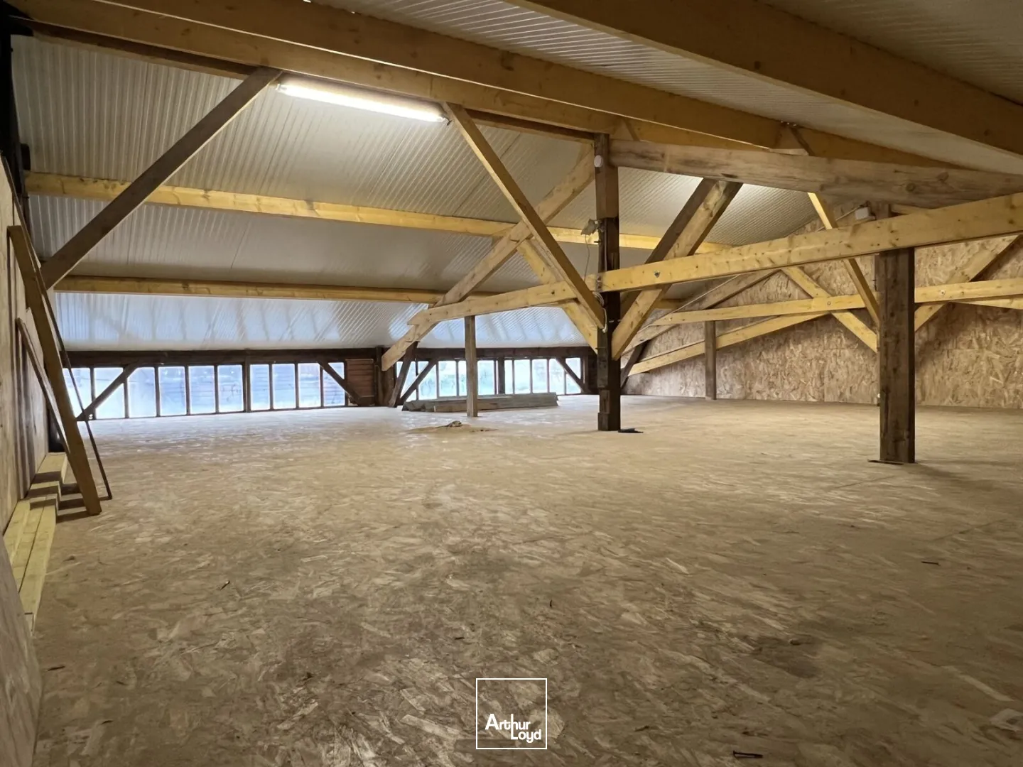 Locaux d'activité à louer à VERNON 27200