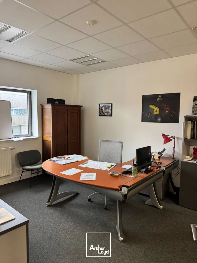 ZONE INDUSTRIELLE LA CHAPELLE D ' ARMENTIERES ENTREPOT A LOUER 