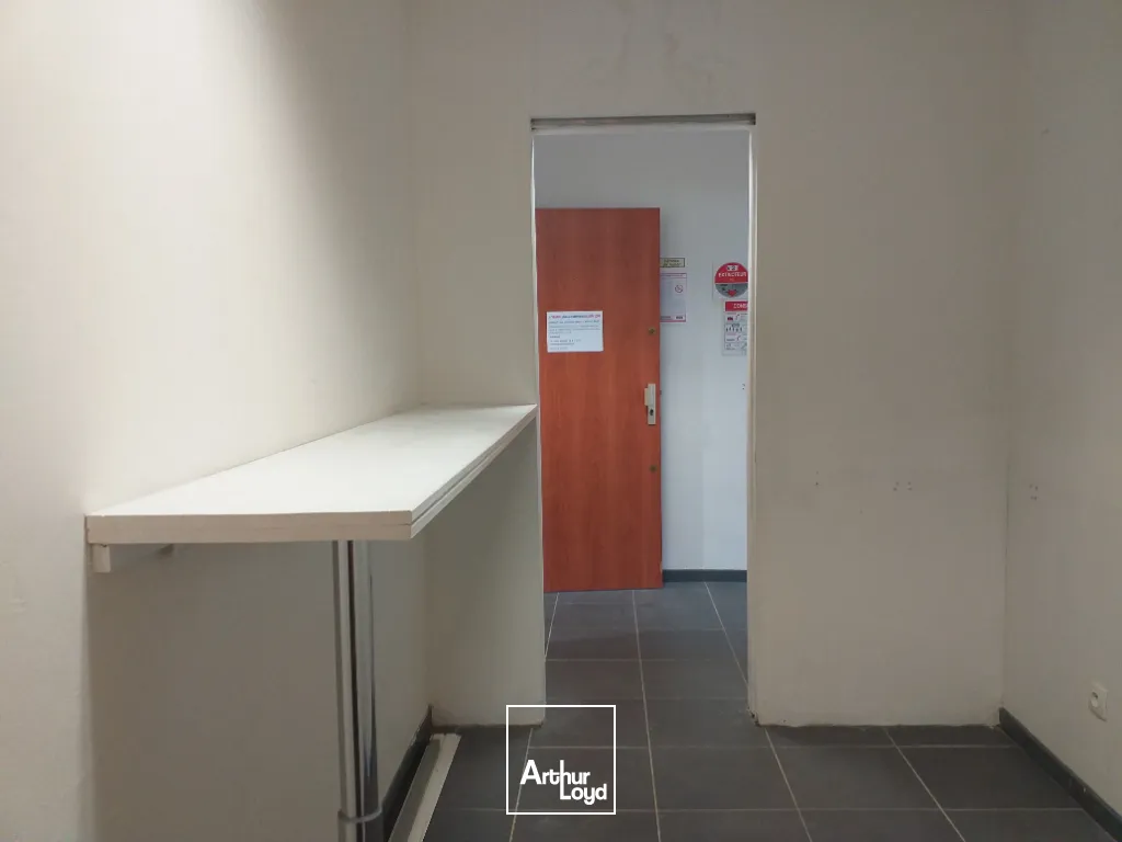 A vendre Bureaux 52M2 ZFU DILLON