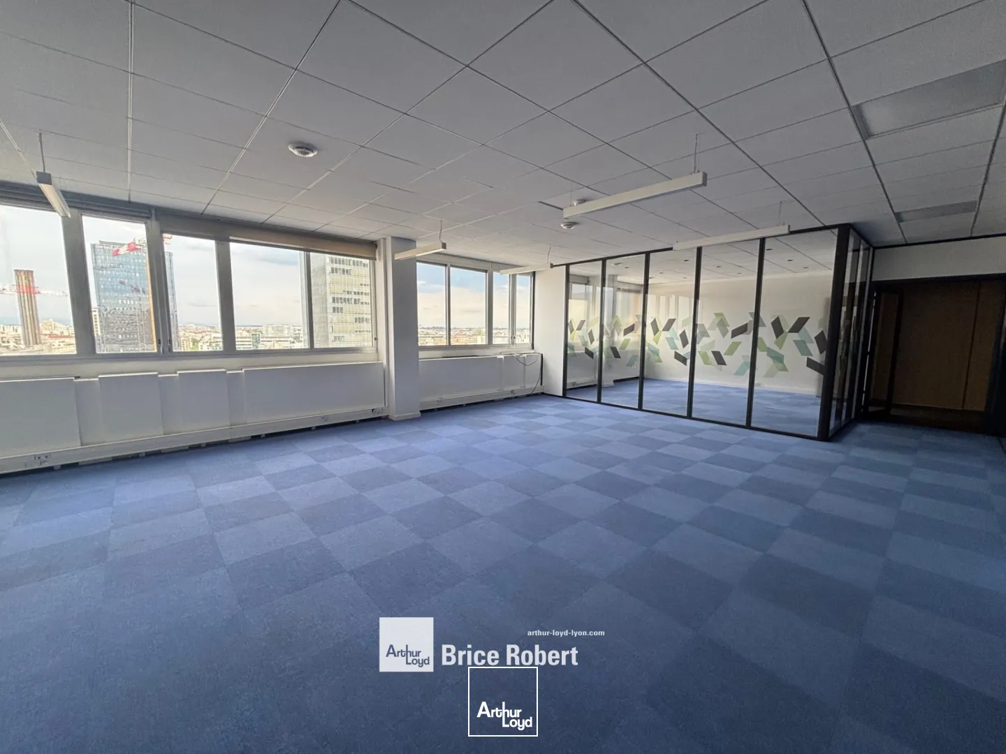 A louer - LE BRITANNIA - Bureaux lumineux - Lyon 3ème Part-Dieu 