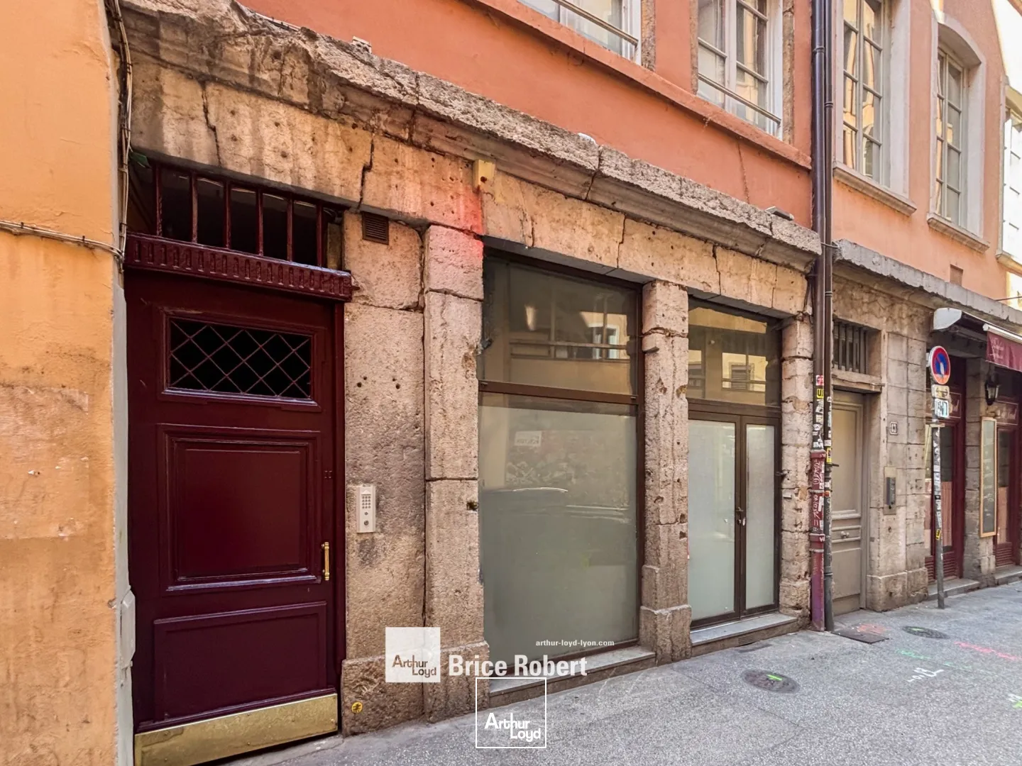 LOCAL A LOUER - PRESQU ILE LYON 