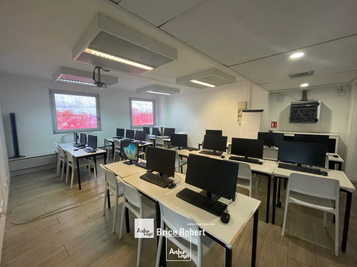 A Louer - LE COLYSEE - Bureaux au R+5 dans un immeuble emblématique - Villeurbanne