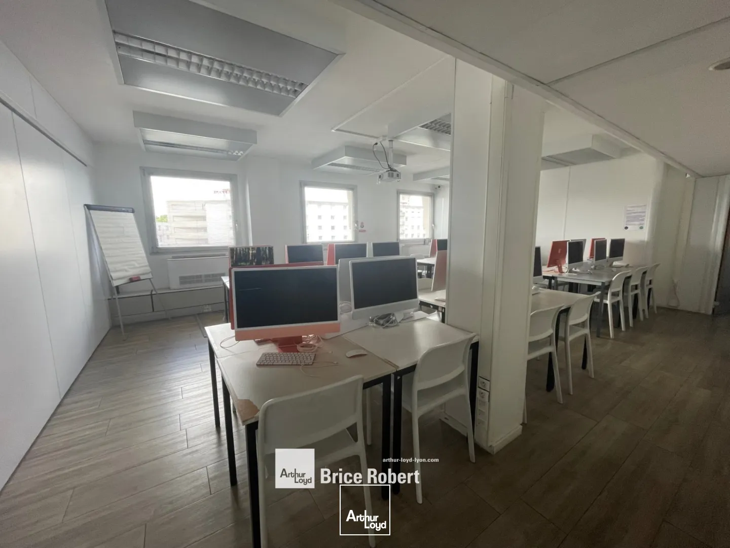 A Louer - LE COLYSEE - Bureaux au R+5 dans un immeuble emblématique - Villeurbanne